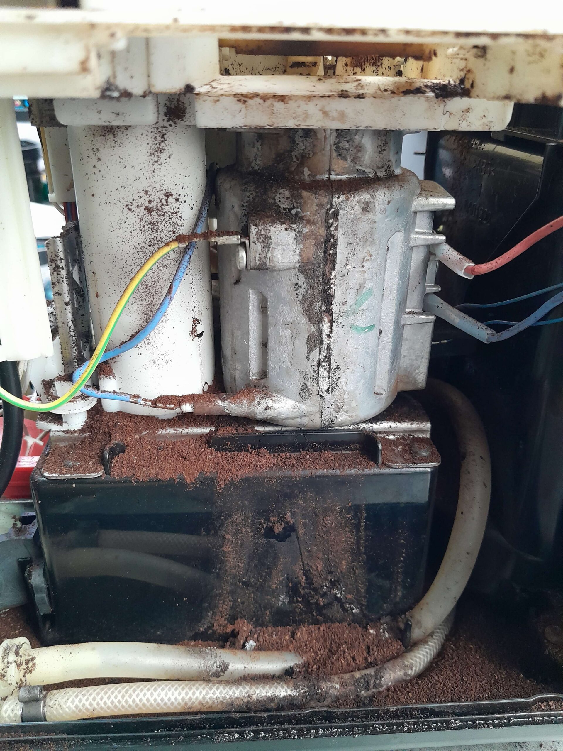 Ekspres Krups i brak odpowiedniego wysypu kawy